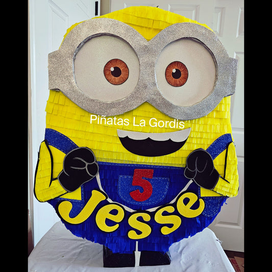 Minion Piñata, hermosa piñata para fiestas infantiles.